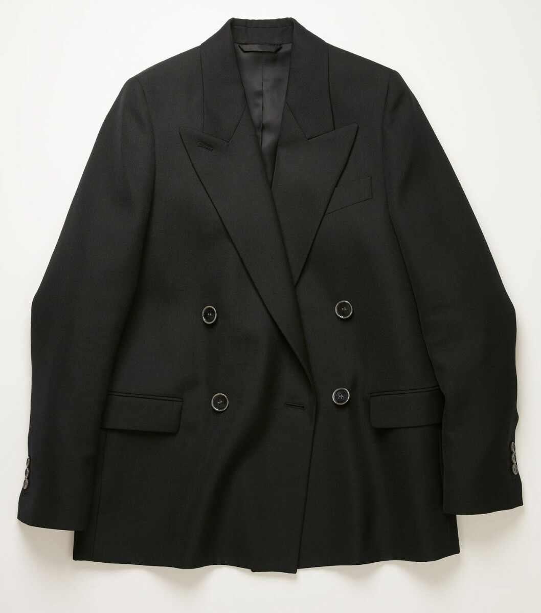 Svart kavaj från Acne Studios i oversized modell.