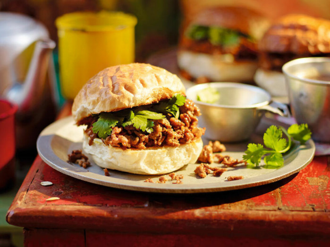 Keema pau – indisk köttfärs i bröd. Keema pau – indisk köttfärs i bröd.