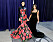 Kendall Jenner och Kim Kardashian på röda mattan på Emmy Awards 2019