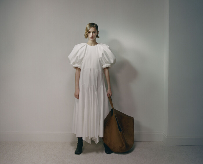 Khaite AW21. Khaite klänning med volym