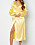 Klädkod smoking kvinna - gul satinklänning från Bubbleroom