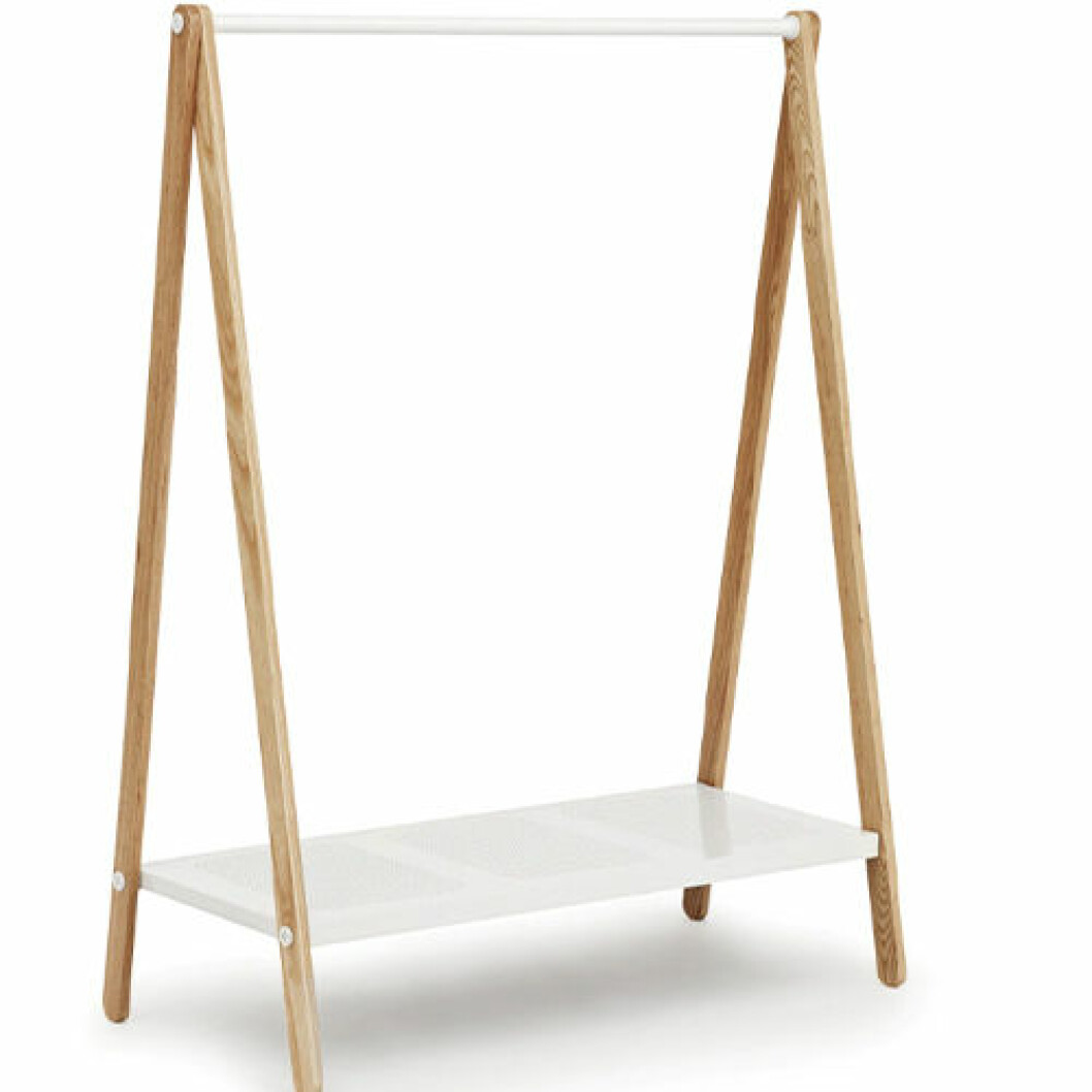 Klädställning i industriell stil från Normann Copenhagen, 3750 kronor. Klädställning i industriell stil