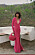 Klänning till gäst på bröllop – ceriserosa klänning från Na-kd