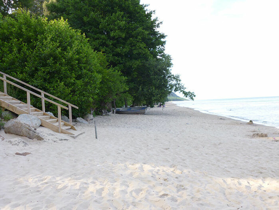 Foto via <a href="https://www.tripadvisor.se/Attraction_Review-g667281-d13205713-Reviews-Knabackshusens_strand-Simrishamn_Skane_County.html" target="_blank" rel="noopener">Trip Advisor</a> Knäbäckshusens strand är en vacker strand i Sverige