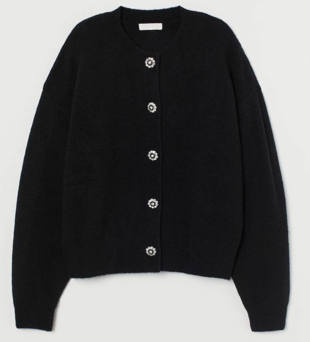 Vardagskoftan med festliga knappar. Denna kommer från H&M