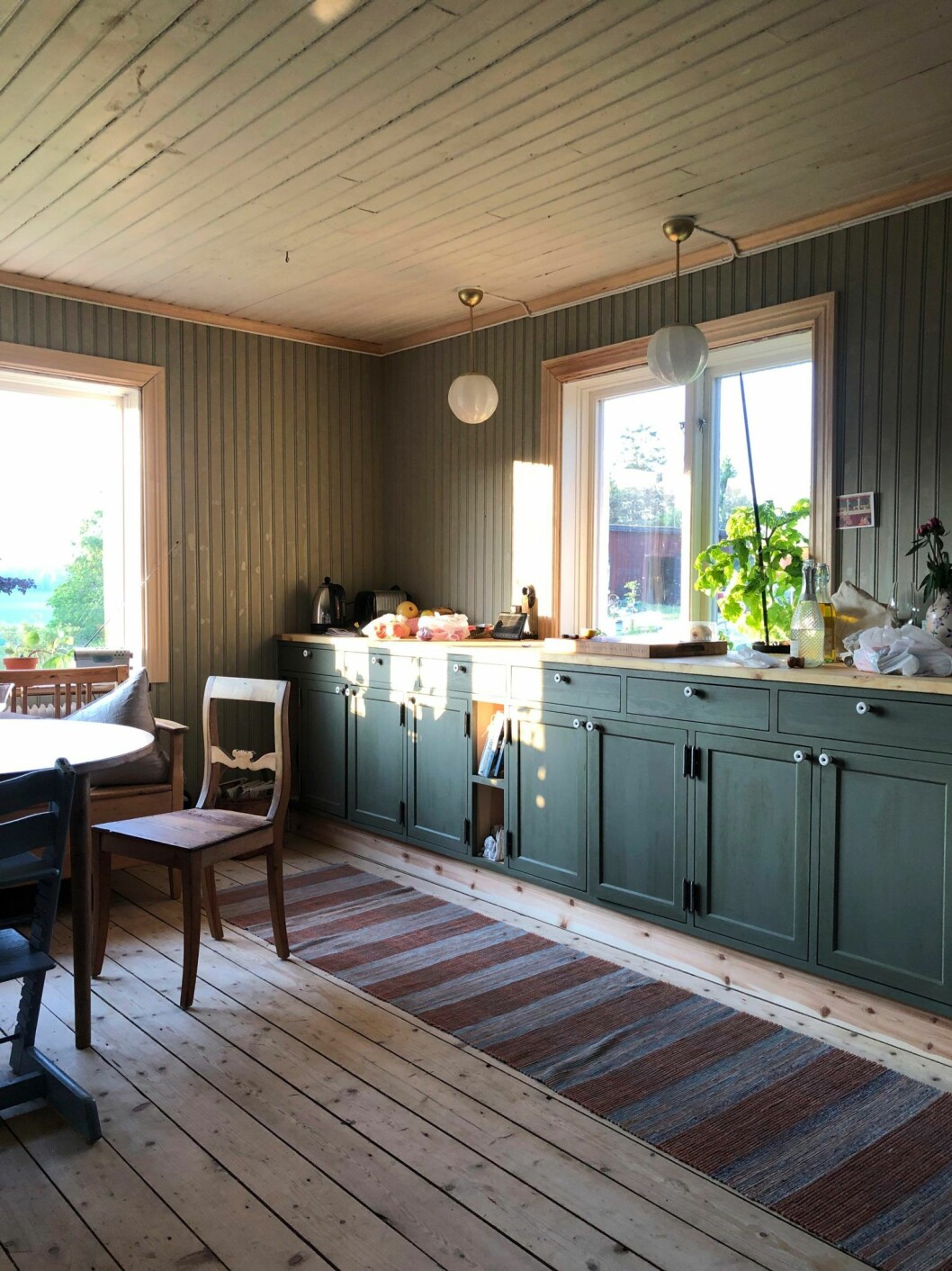 Följ Brita Zackari och Kalle Zackari Wahlströms liv på landet på <a href="https://www.instagram.com/kalleochbritagrejar/?hl=sv" target="_blank" rel="noopener">@kalleochbritagrejar</a> på Instagram. Kök hos Brita Zackari och Kalle Zackari Wahlström