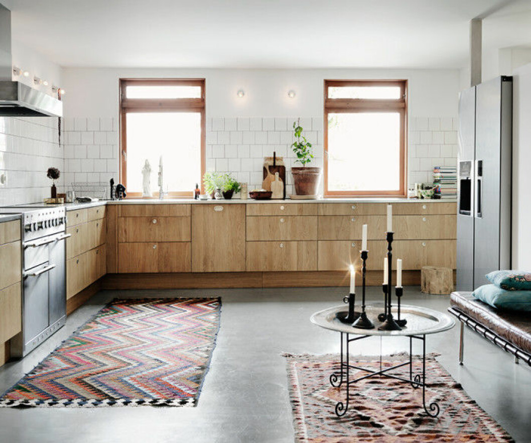 Foto: <a href="http://www.petrabindel.com/" target="_blank" rel="noopener">Petra Bindel</a> Kök med trender från 60-talet.