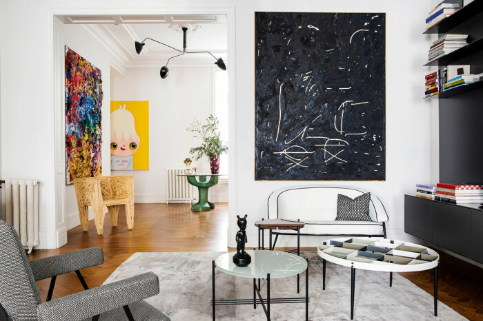 konstgalleri och designmöbler i våning i Madrid
