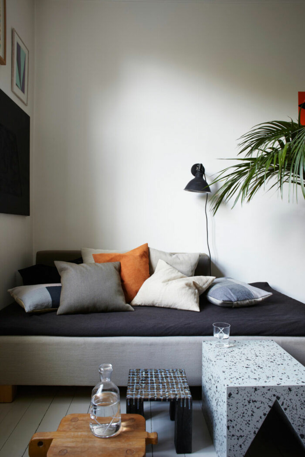 Soffa och lampa fyndade på loppis