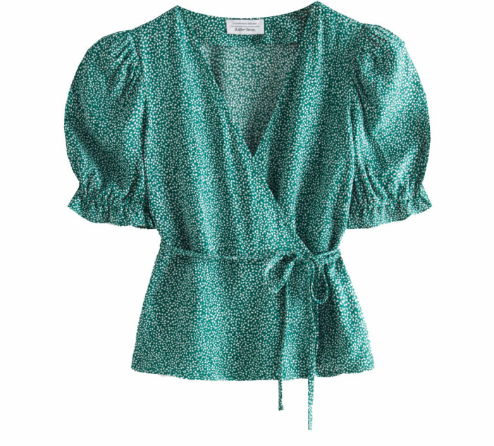 blus med puffärm