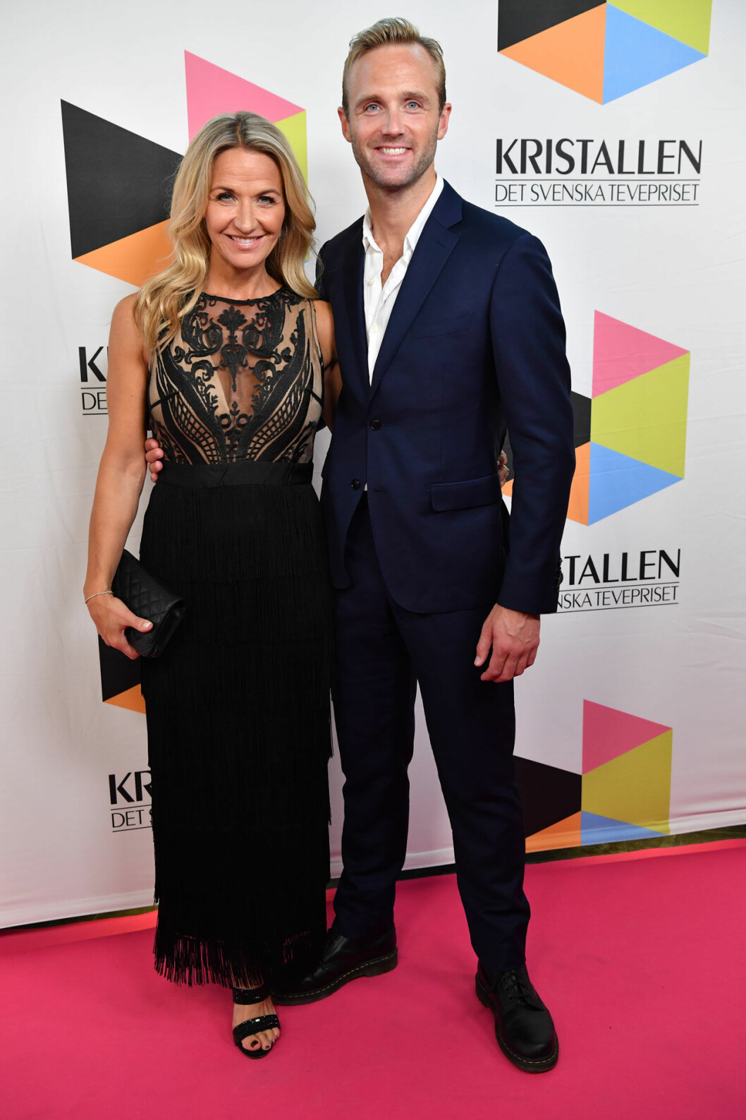 Kristin Kaspersen och Calle Sterner. Kristin Kaspersen och Calle Sterner på röda mattan på Kristallen 2019