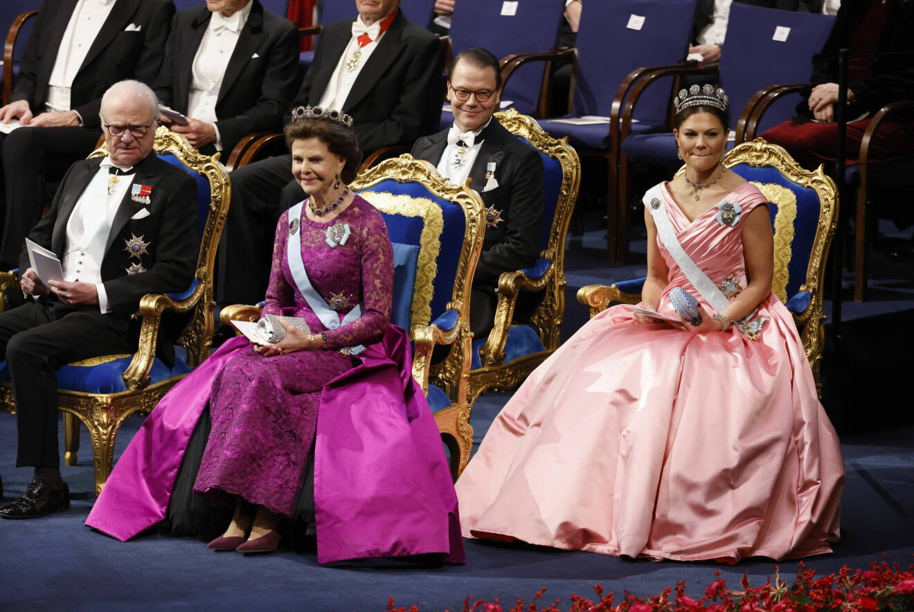 Kronprinsessan och drottningen Nobel 2022