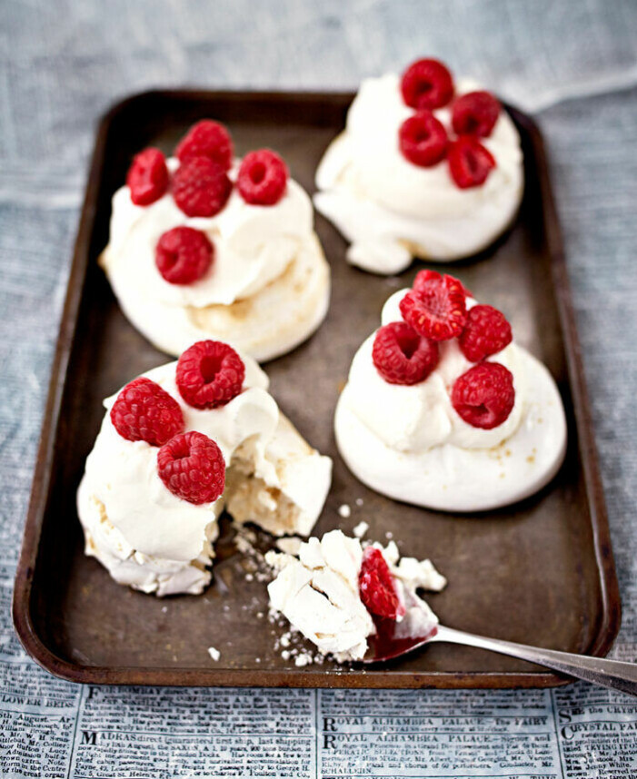 Recept på lakritspavlova med hallon