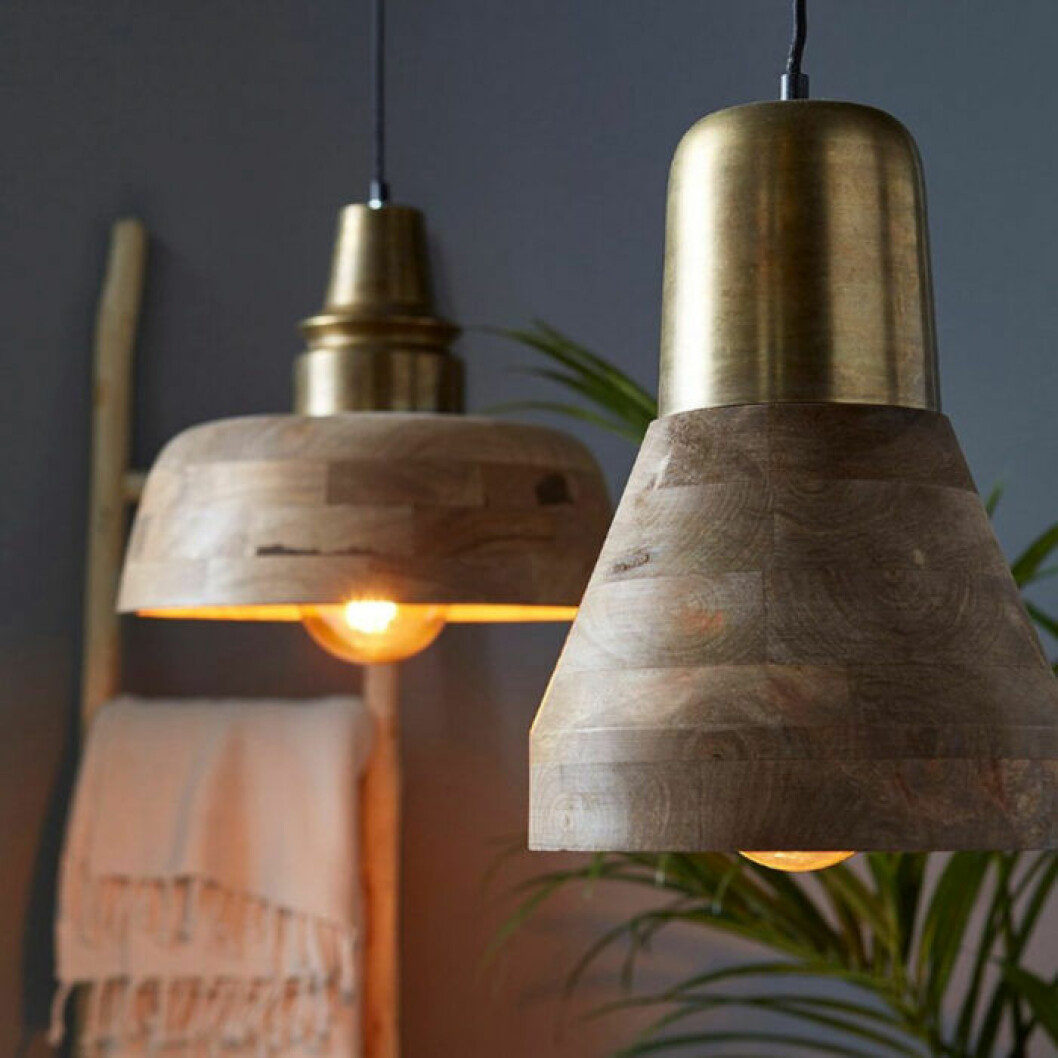lampa i trä från Ellos