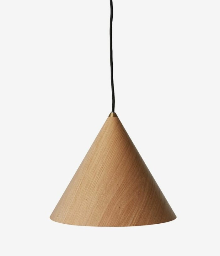 Lampa med träskärm från CO Bankeryd