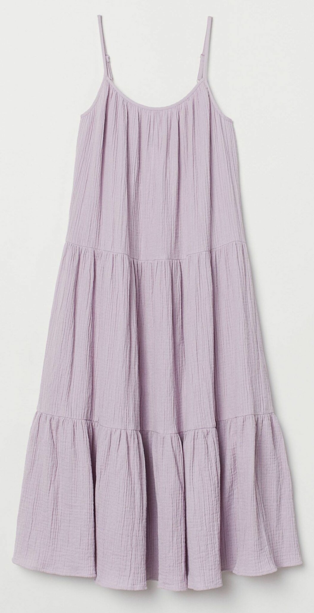 Sommarklänning i lång modell med vackra volanger från H&M.