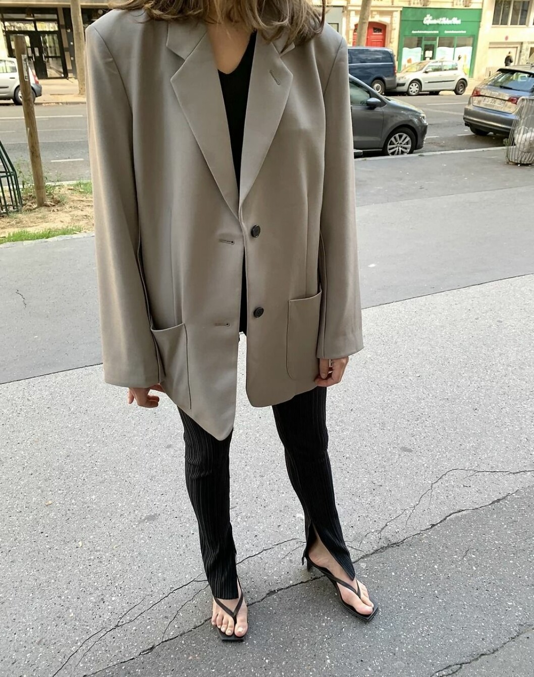 Snygga leggings från franska märket Le:apt i ribbad design och slits vid anklarna