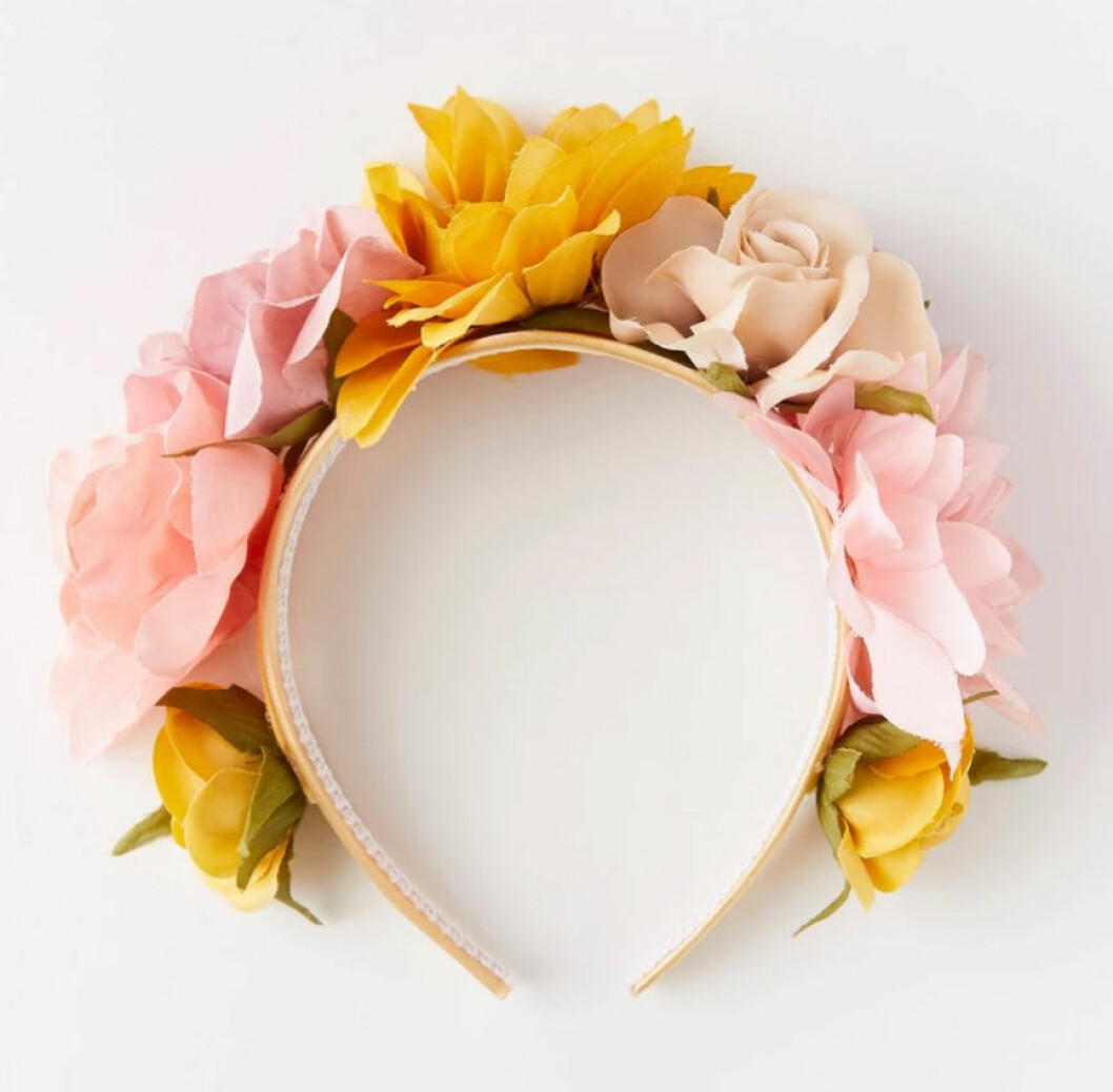 Hårband med blommor