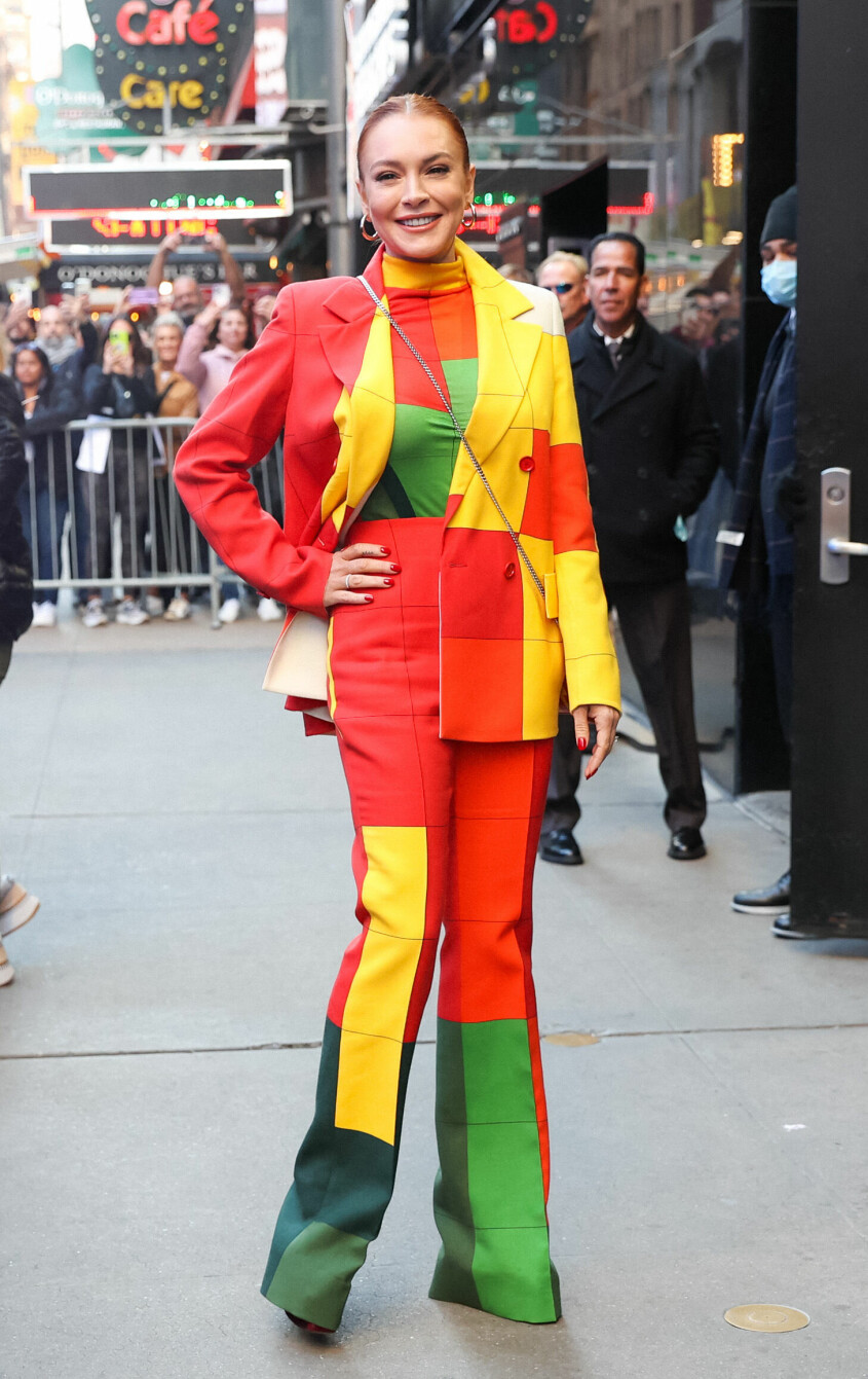 Lindsay Lohans nya stil – blockfärgad kostym