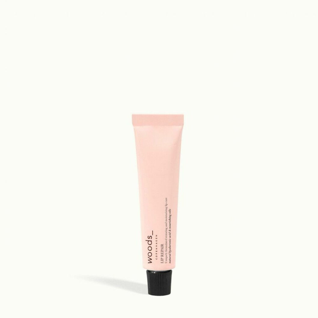Lip repair är ett reparerade balsam för läpparna från danska Woods