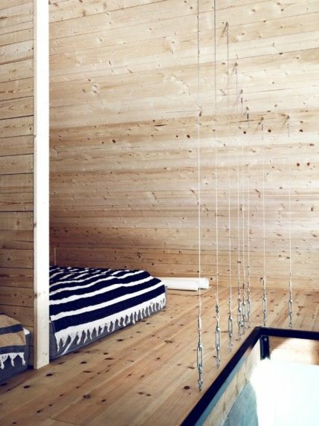 Loftbygget påbörjades av den tidigare ägaren. Loftbygget påbörjades av den tidigare ägaren.