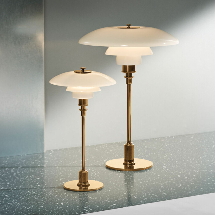 Bordslampa PH 3/2 från Louis Poulsen är en stilsäker designklassiker