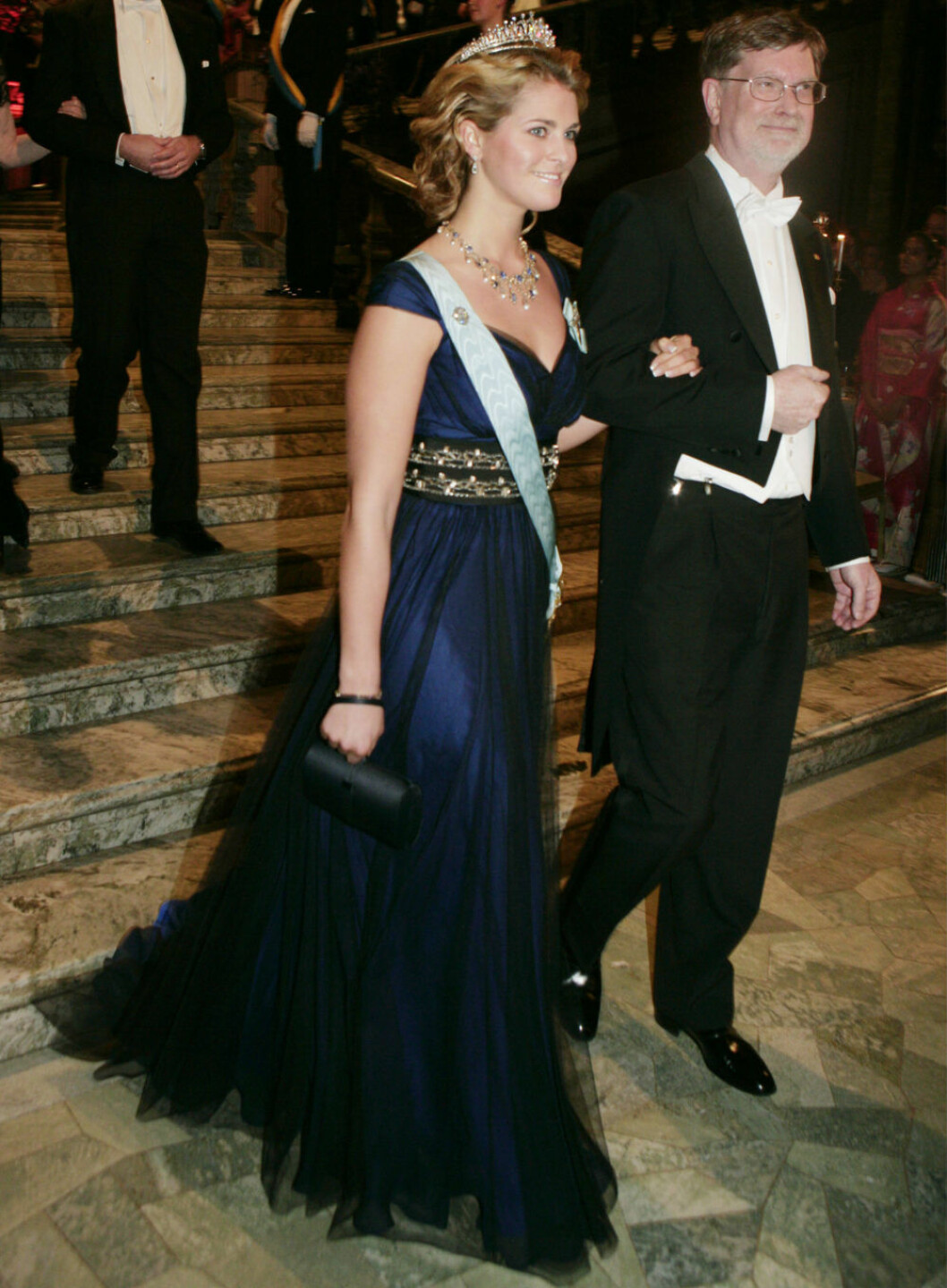2006 dök prinsessan Madeleine upp i en blåsvart klänning.