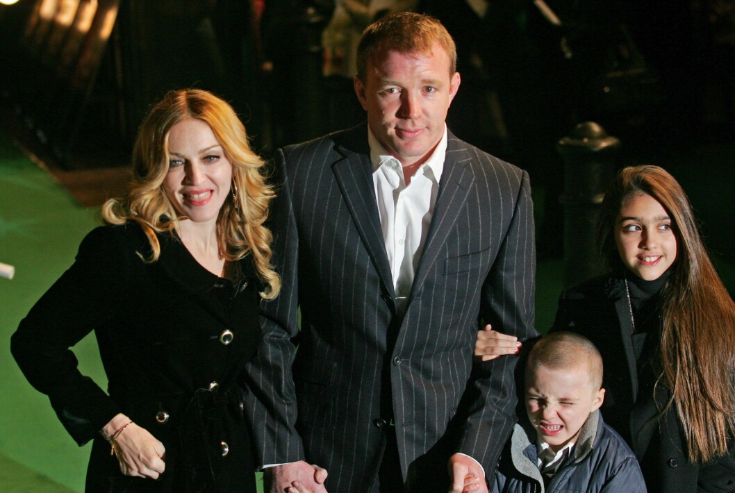 Madonna, Guy Ritchie, Lourdes Leon och Rocco var en familj 2007. Madonna, Guy Ritchie, Lourdes Leon och Rocco