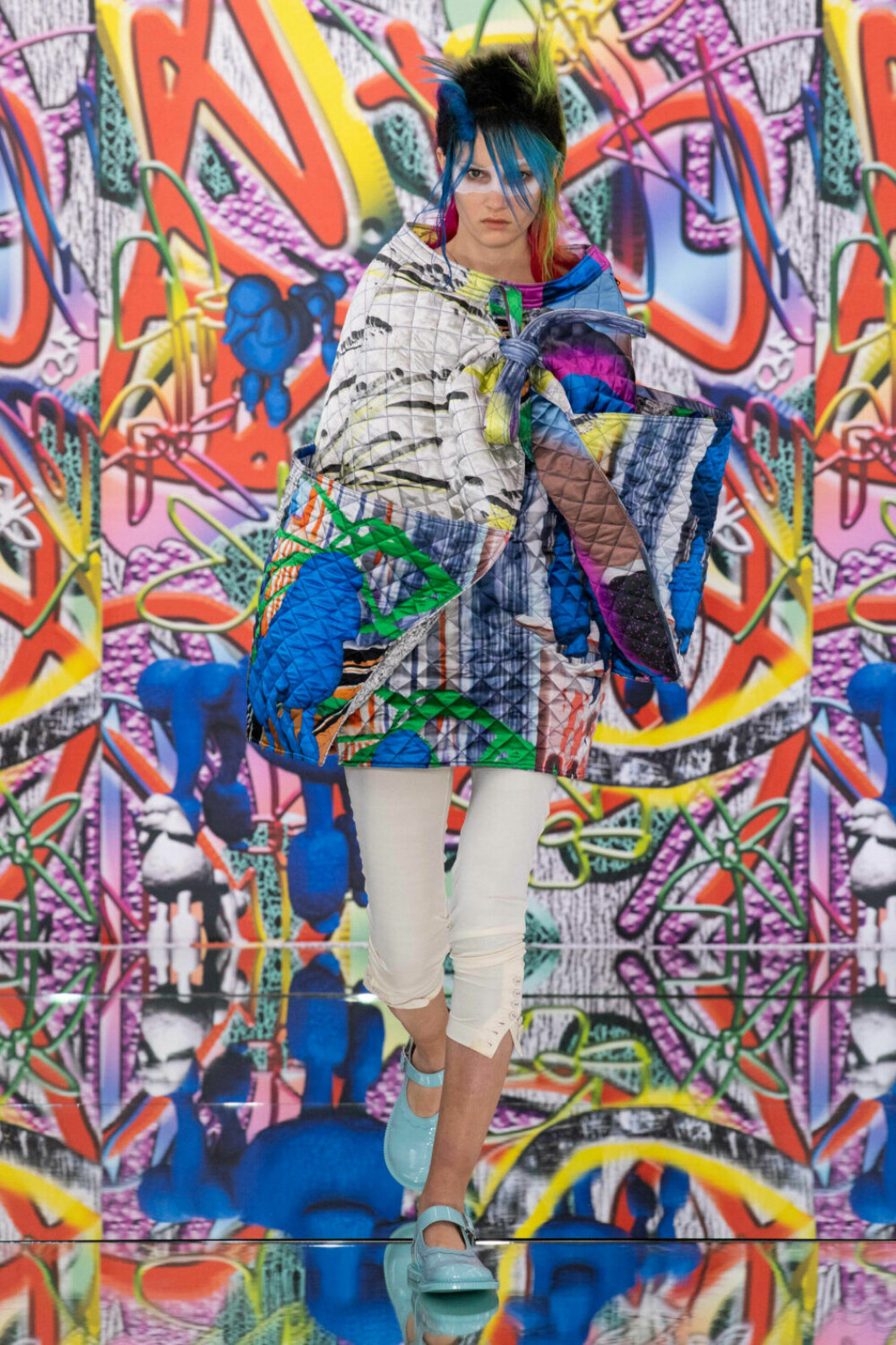 Stora överdelar på Maison Margielas SS19–visning på Couture Week i Paris