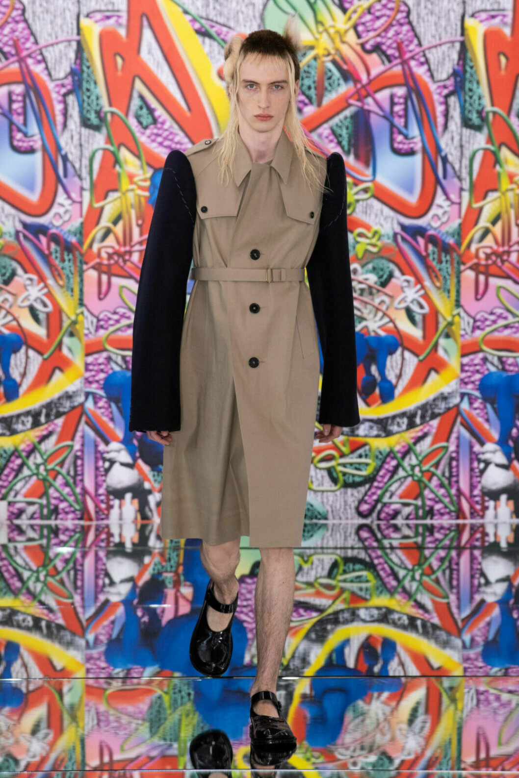 Margielas take på trenchcoaten på Maison Margielas SS19–visning på Couture Week i Paris