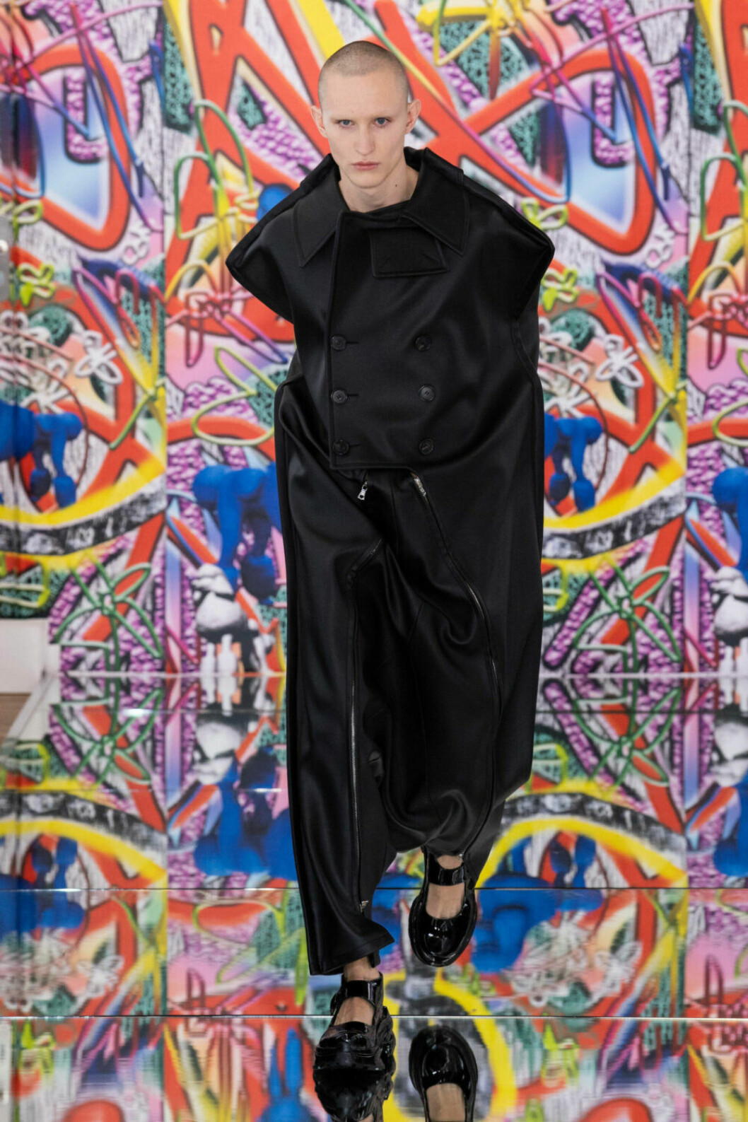 Nytänkande former på Maison Margielas SS19–visning på Couture Week i Paris