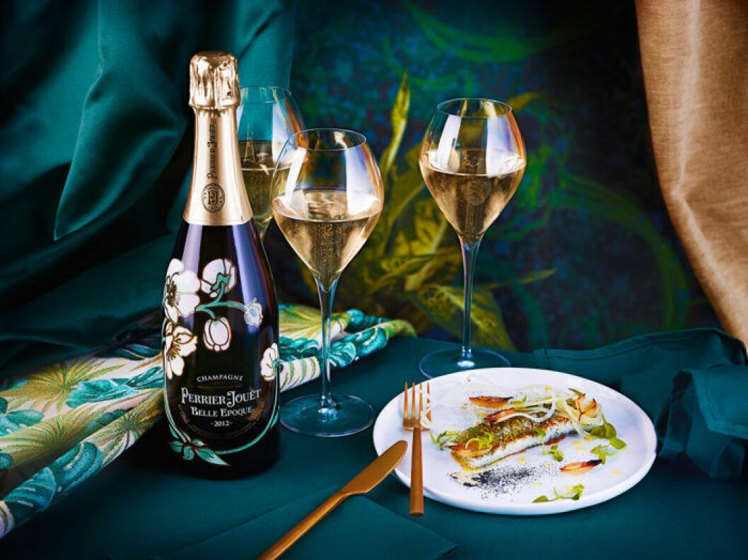 Perrier-Jouët Belle Epoque 2012 (nr 87914 ) kostar 1330 kr. Perrier-Jouët Belle Epoque 2012 (nr 87914 ) kostar 1330 kr.