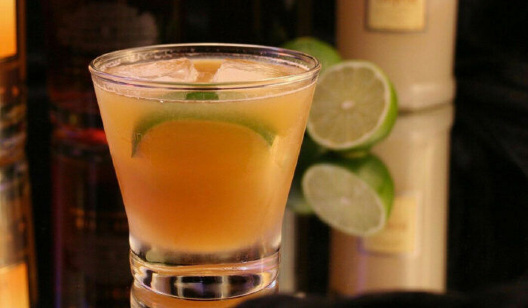 Drinken Mai tai.