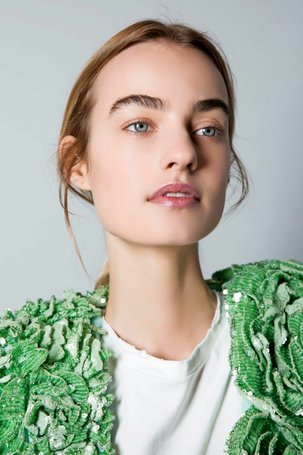 Flawless face, backstage hos Balmain. Foundations och dagkräm, årets bästa basmakeup 2020