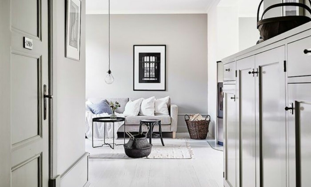 Foto: <a href="http://pickyliving.se/inspiration/malm/" target="_blank" rel="noopener">Picky Living</a> IKEAs Malm-byrå med nya knoppar och handtag