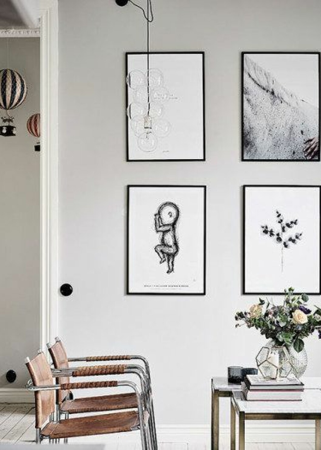 Foto: <a href="http://livethemma.ikea.se/diy-manadens-klassiker-malm/" target="_blank" rel="noopener">Ikea</a> IKEAs Malm-byrå med luckor i olika färger