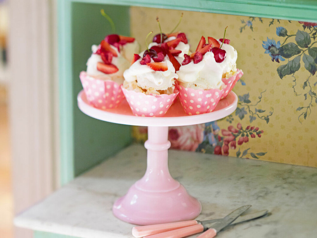 Leilas mandelpavlova-cupcakes. Foto: Wolfgang Kleinschmidt Leilas mandelpavlova-cupcakes. Foto: Wolfgang Kleinschmidt