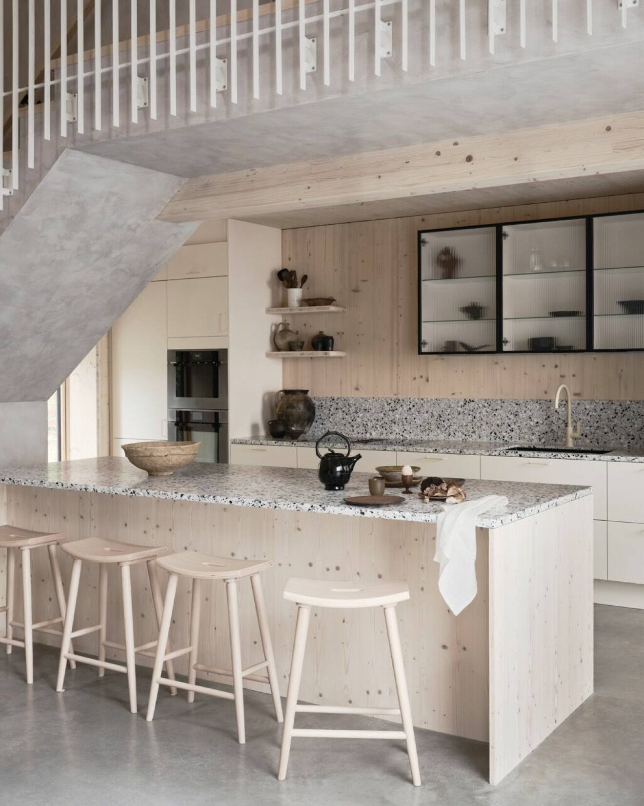 Marbodal x Toniton kök hemma hos arkitekt i Grand Designs Sverige