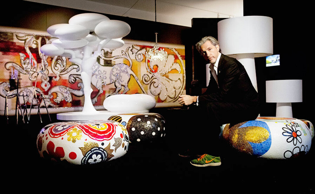Marcel Wanders i utställningen Marcel Wanders: Pinned Up at the Stedelijk – 25 Years of Design på Stedelijk Museum i Amsterdam Marcel_wanders_por_original