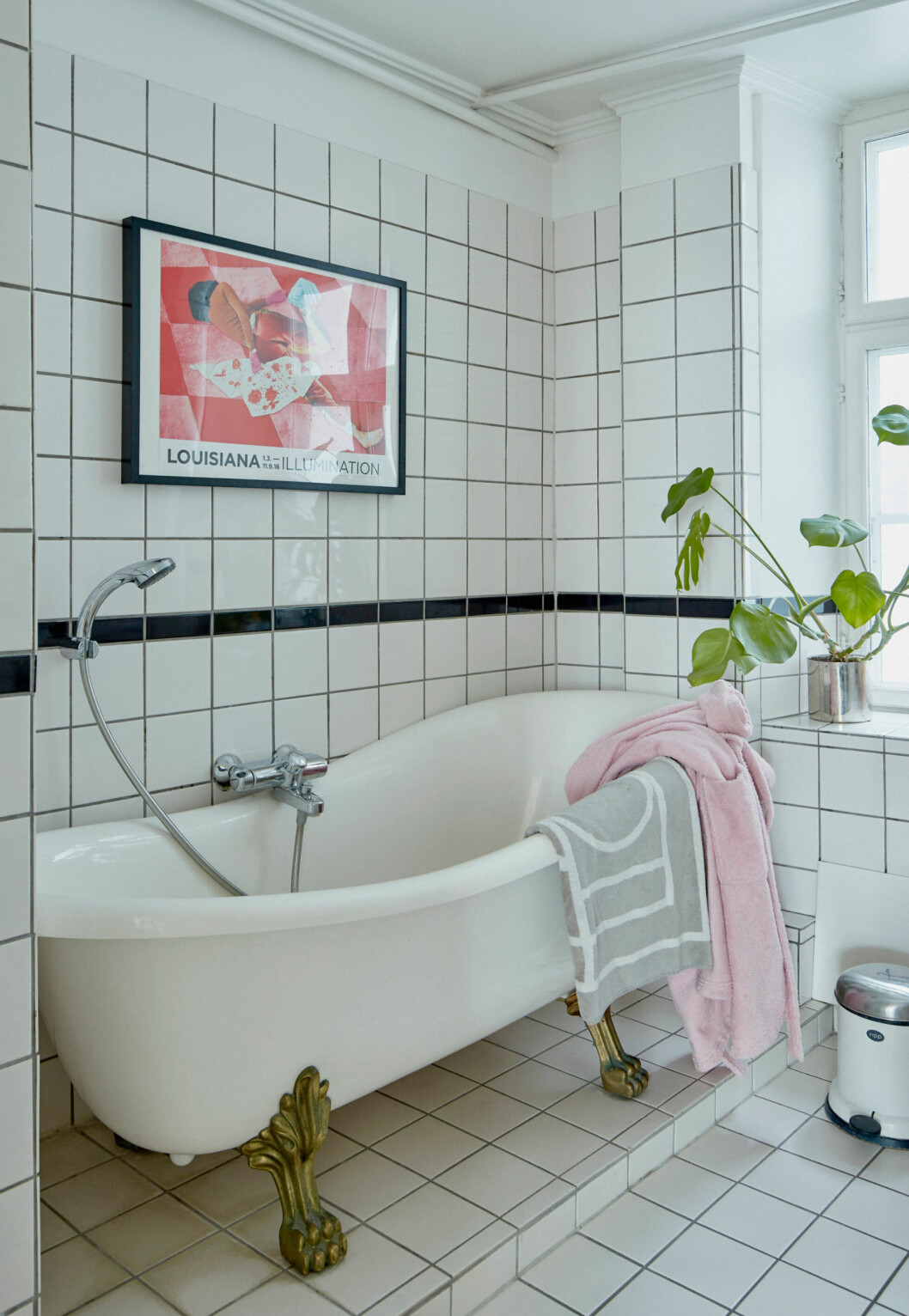Badrummet går i vitt kakel