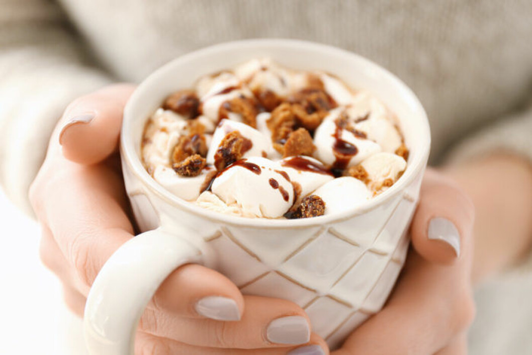 Varm choklad med marshmallows. Foto: IBL