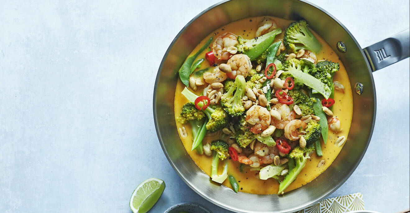 Recept på massaman curry med broccoli och räkor