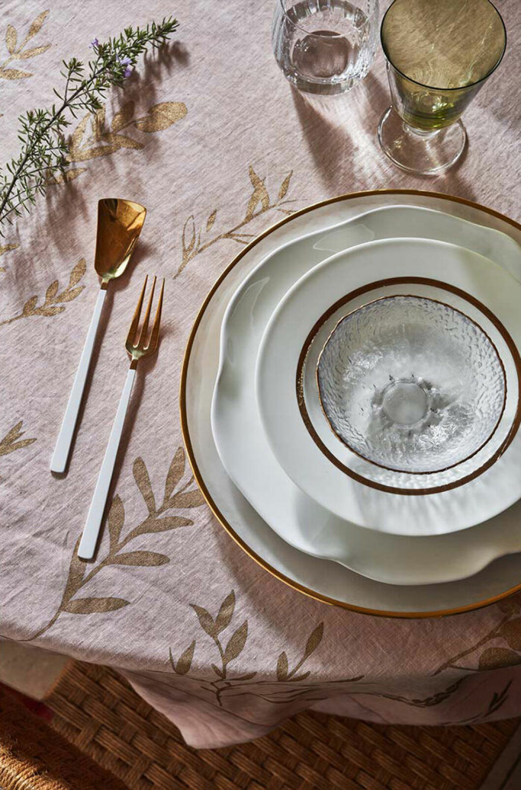 Mässingsdetaljer hos Zara Home