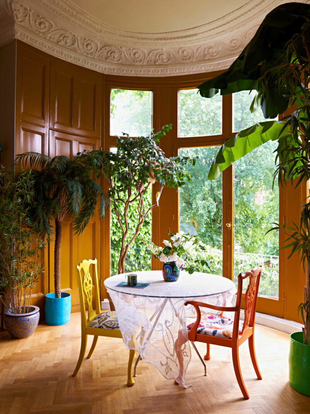 Underbar inomhusdjungel hemma hos designern Matthew Williamson i London