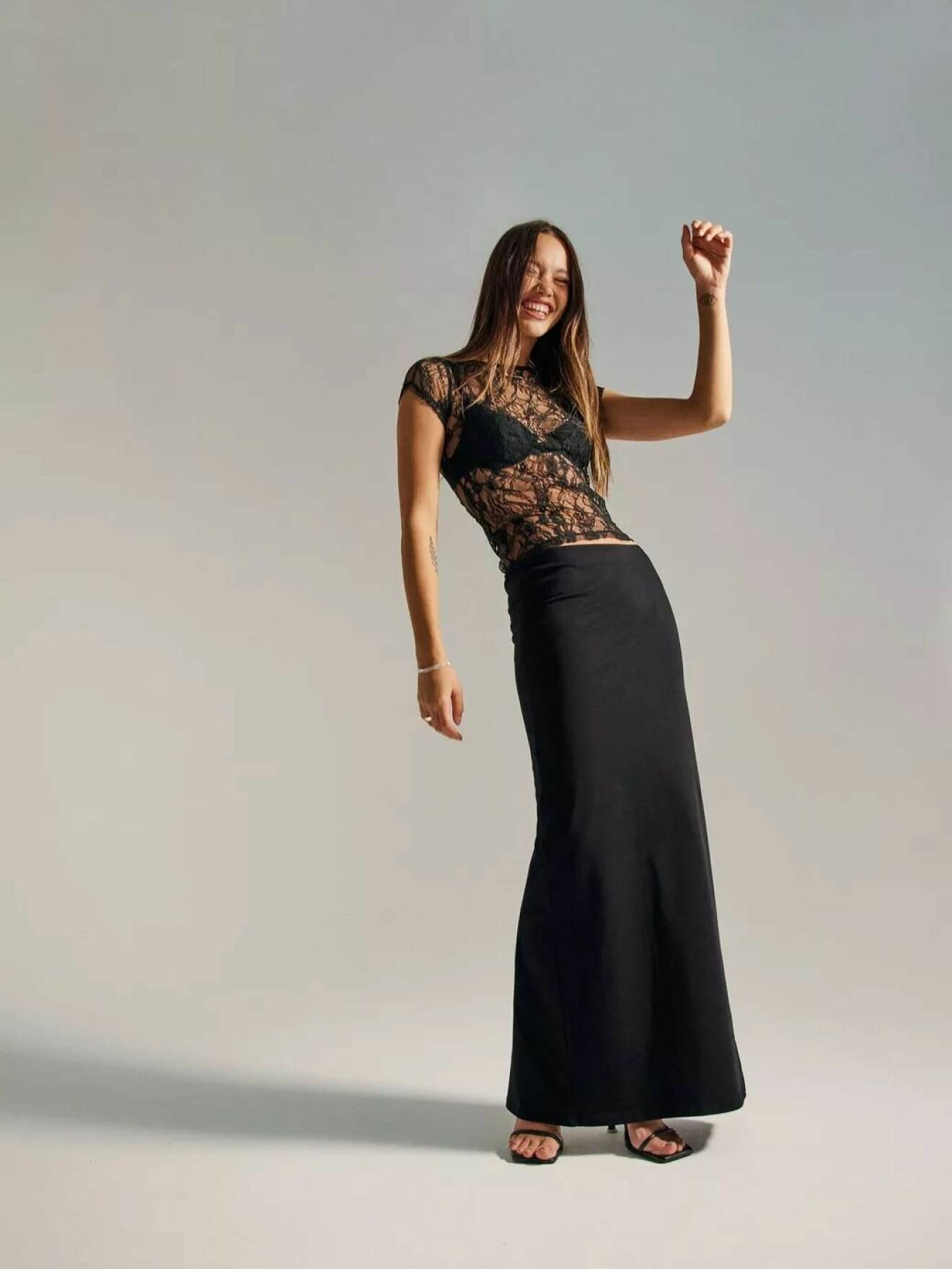 lång svart kjol från nelly