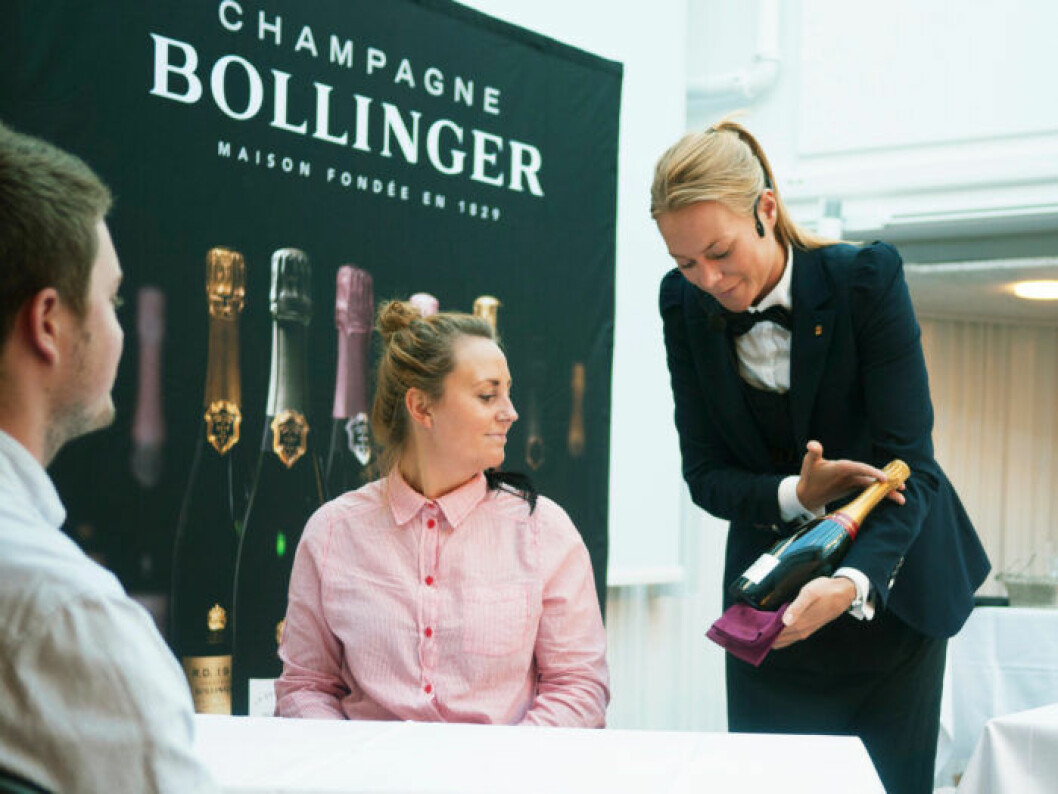 Maya har vunnit den prestigefyllda sommelier-tävlingen Lily Bollinger Award. ELLE mat & vins nya dryckesexpert Maya Samuelsson