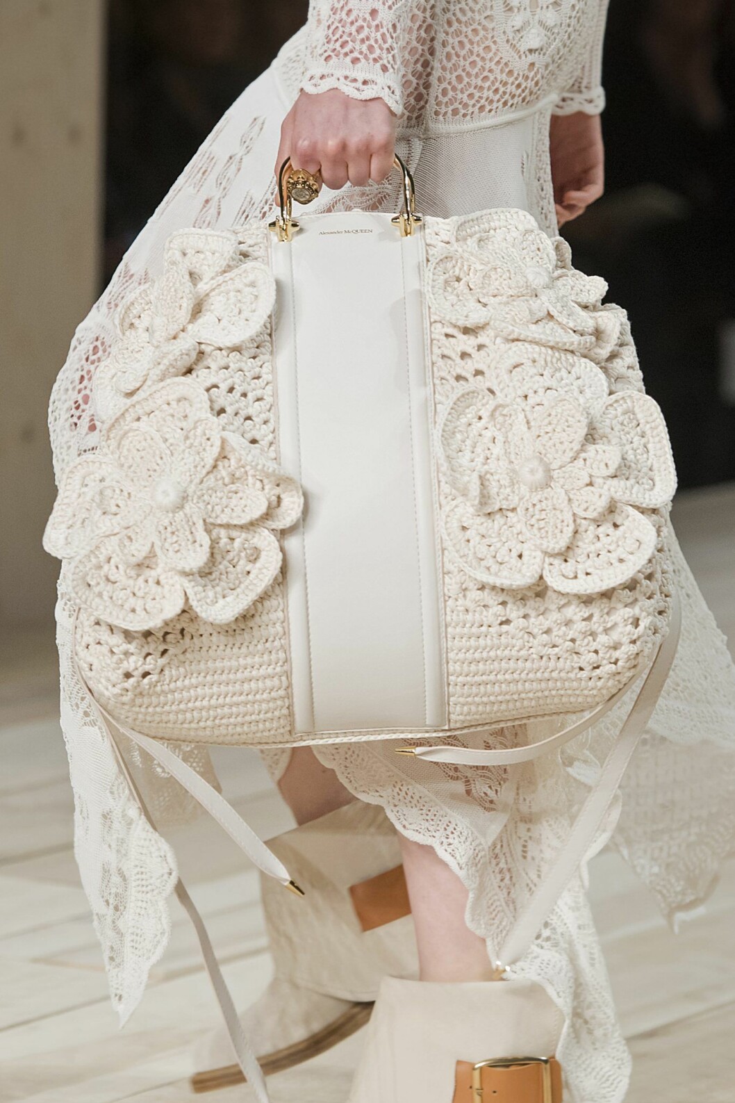Alexander McQueen väska SS20