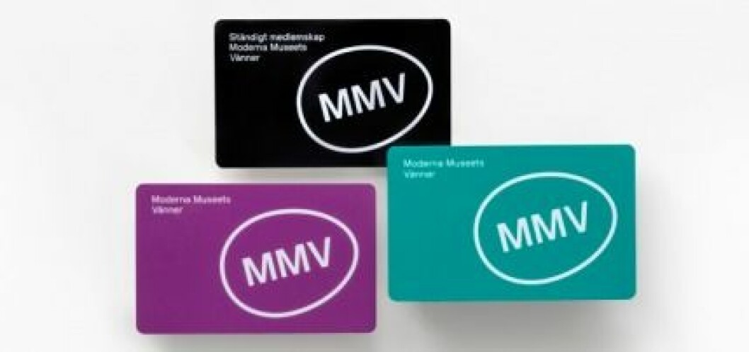 Ett medlemskap i Moderna Museets vänner är en perfekt julklapp till den som har allt. För 480 kr/år (eller 250 kr för dem under 30 år) får man fri entré på Moderna Museet i Stockholm och Malmö plus en rad andra museer, inbjudningar till visningar och rabatter i museibutiken.<br>Foto: Albin Dahlström/Moderna Museet medlemskort-moderna-museet