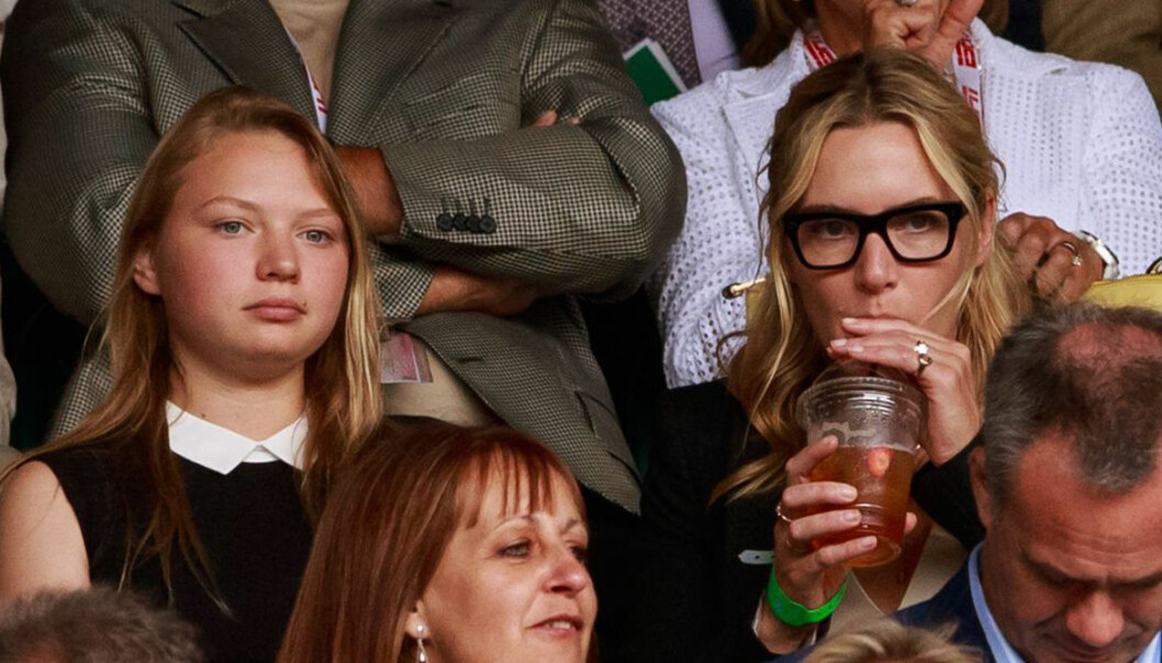 Mia Threapleton tillsammans med mamma Kate Winslet 2015.