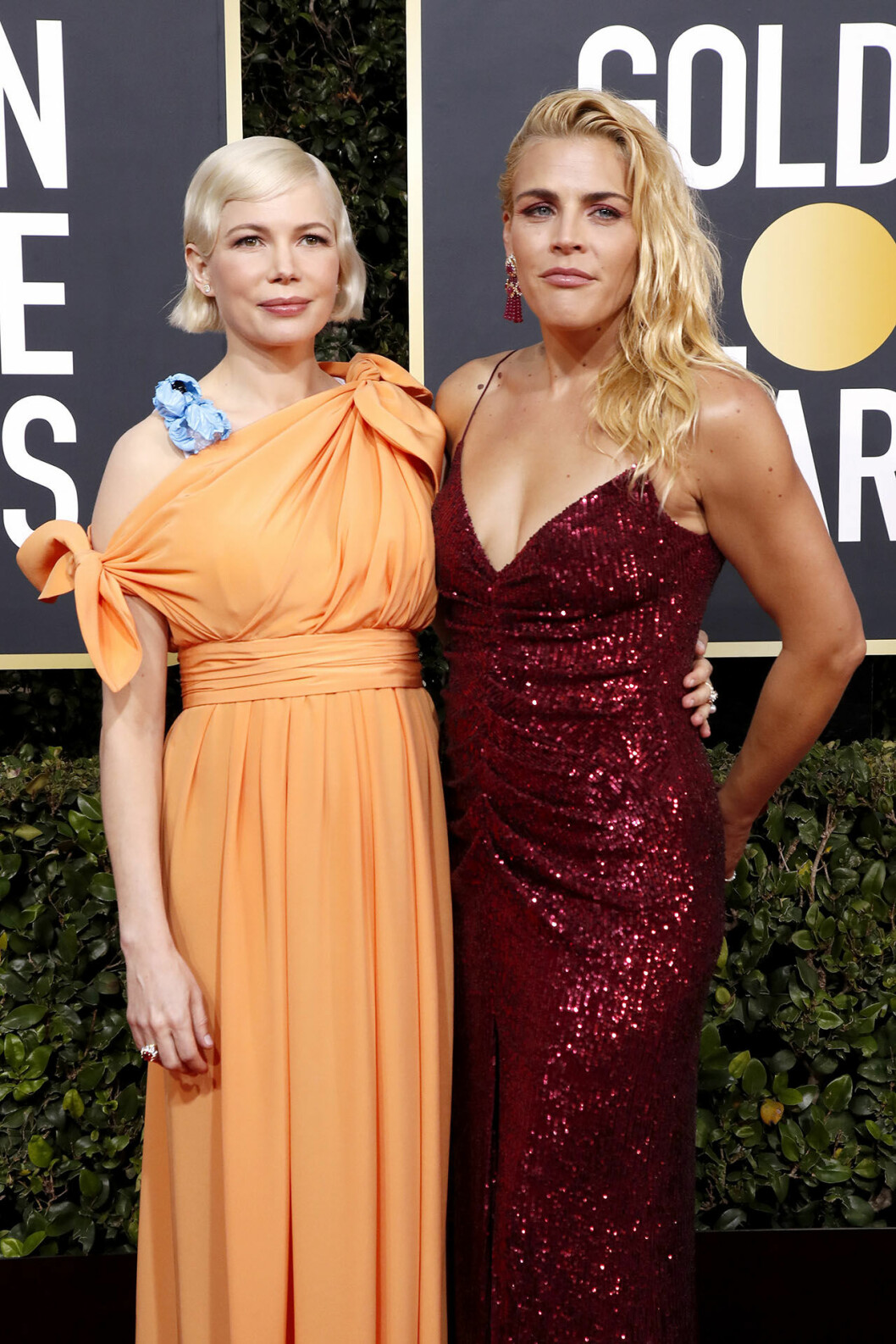 Michelle Williams och Busy Philipps. Michelle Williams och Busy Philipps på Golden Globes.